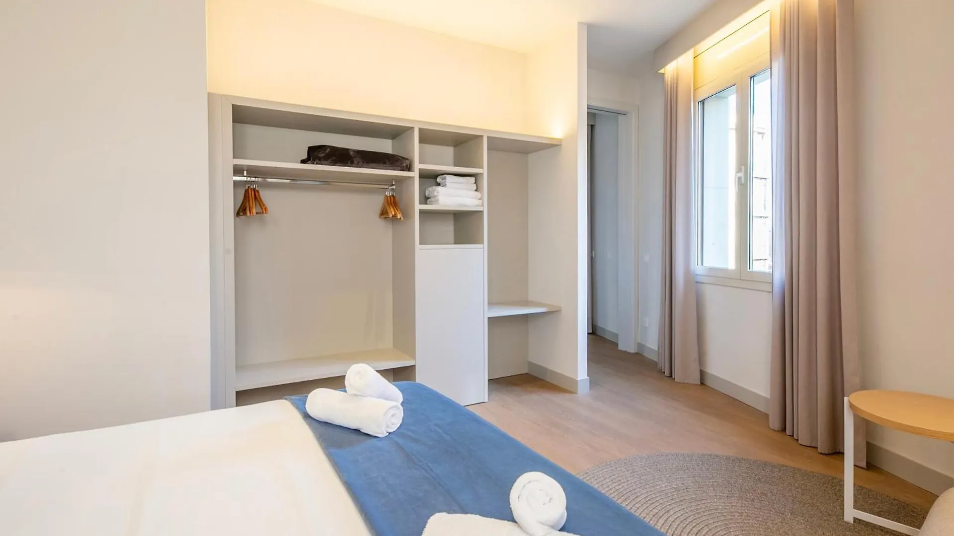 Fisa Rentals Ramblas Apartments Barcelona 0*,  Spanje