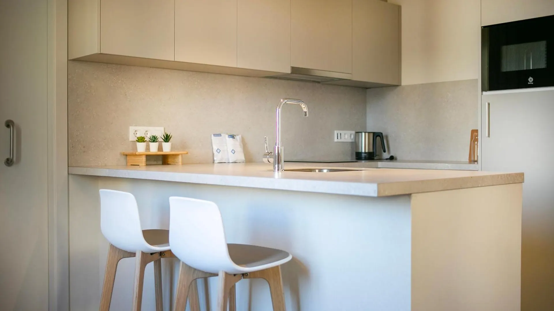 Fisa Rentals Ramblas Apartments Barcelona Spanje