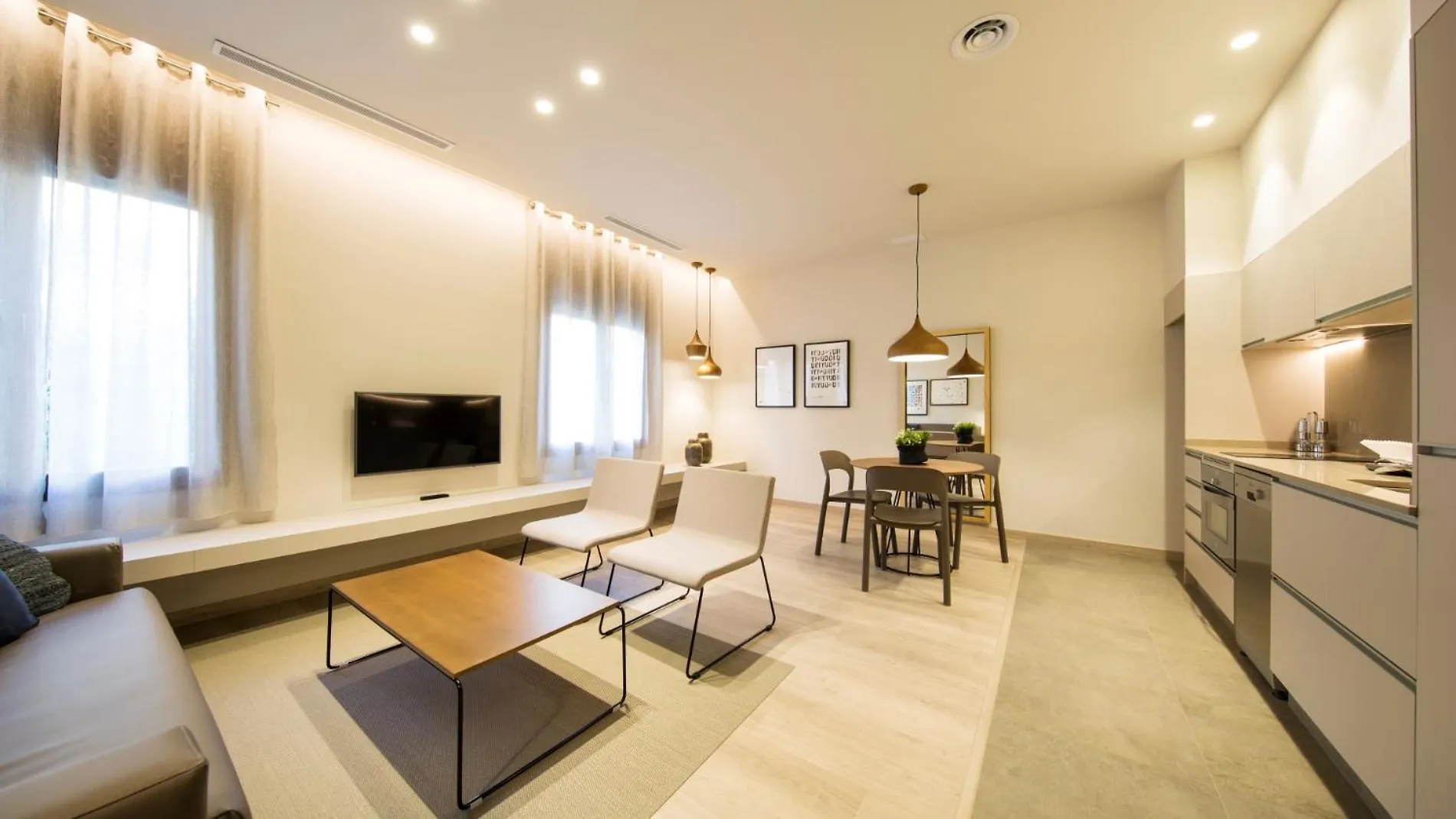 Fisa Rentals Ramblas Apartments Barcelona